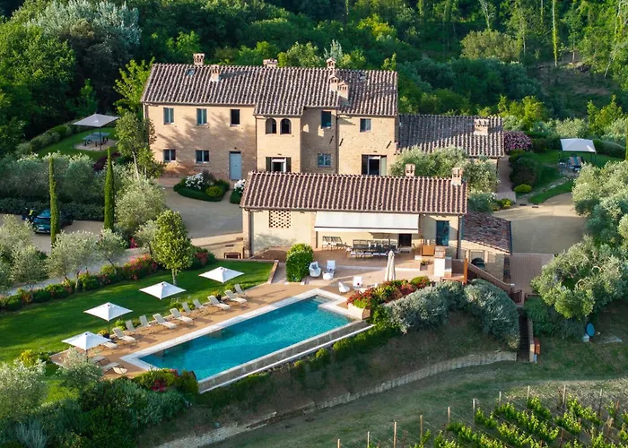 La Fonte Di Santa Regina 16, Emma Villas